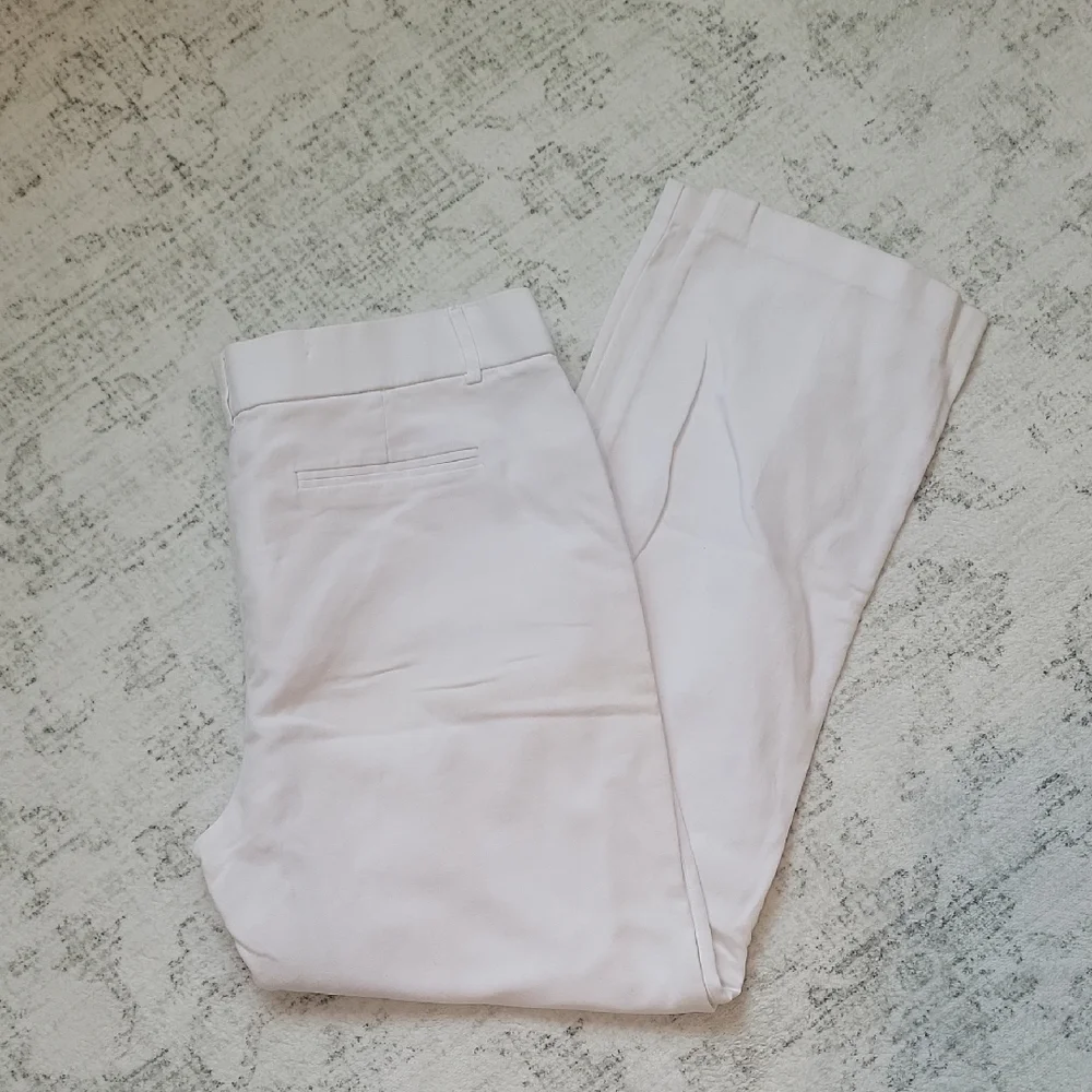 Elegant Women's White Pants - Picture 8 of 8